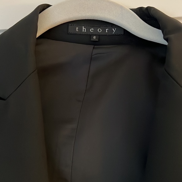 Theory Blazer Size 6 - Picture 2 of 4